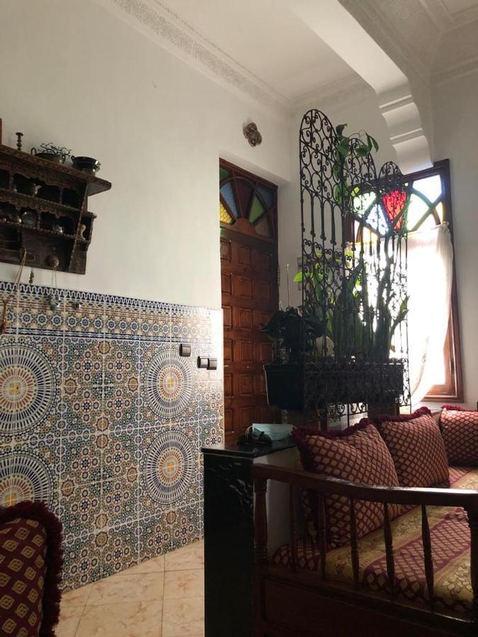 Appartement Meuble 5 Personnes En Plein Centre Ville ラバト エクステリア 写真