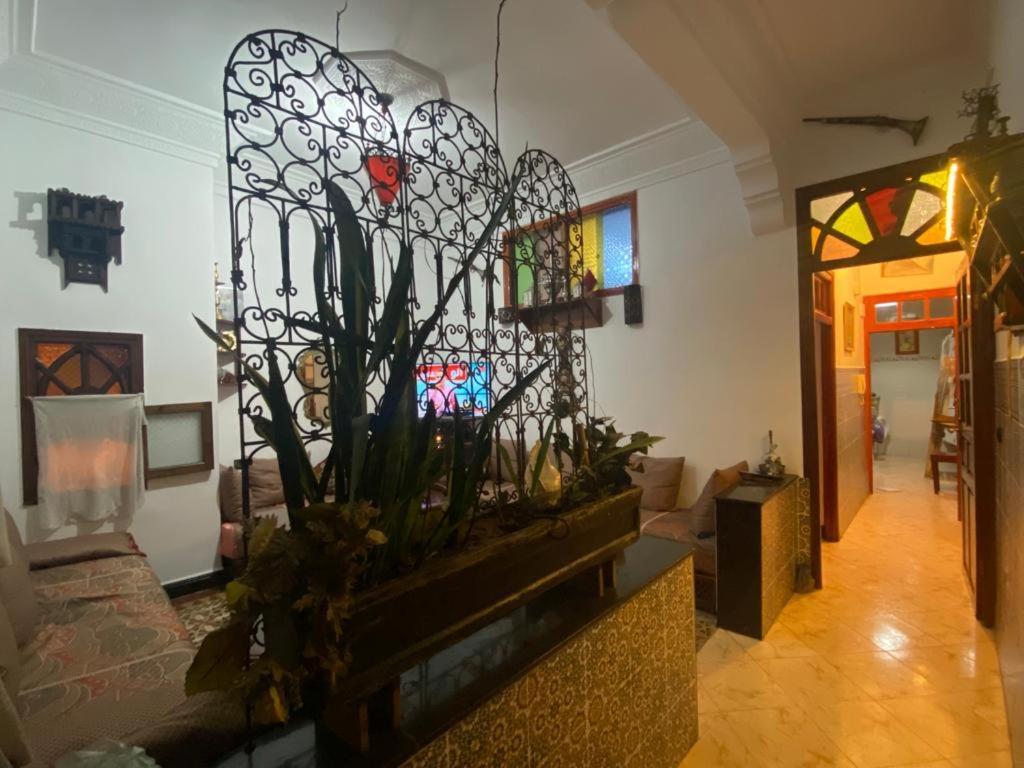 Appartement Meuble 5 Personnes En Plein Centre Ville ラバト エクステリア 写真