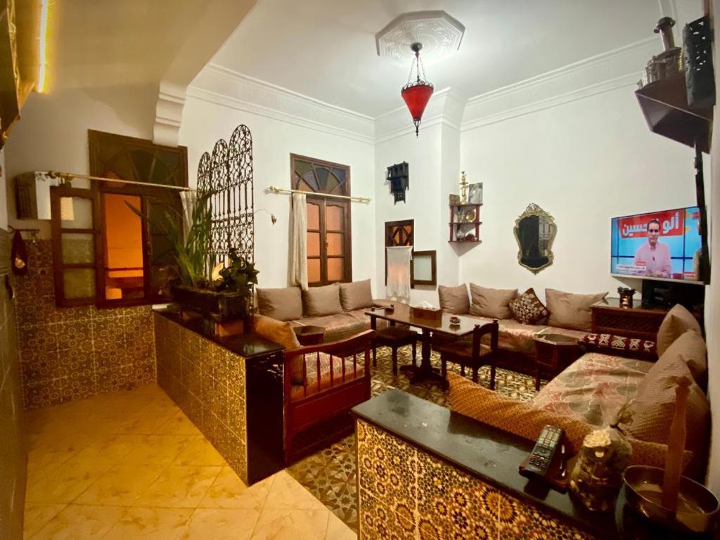 Appartement Meuble 5 Personnes En Plein Centre Ville ラバト エクステリア 写真