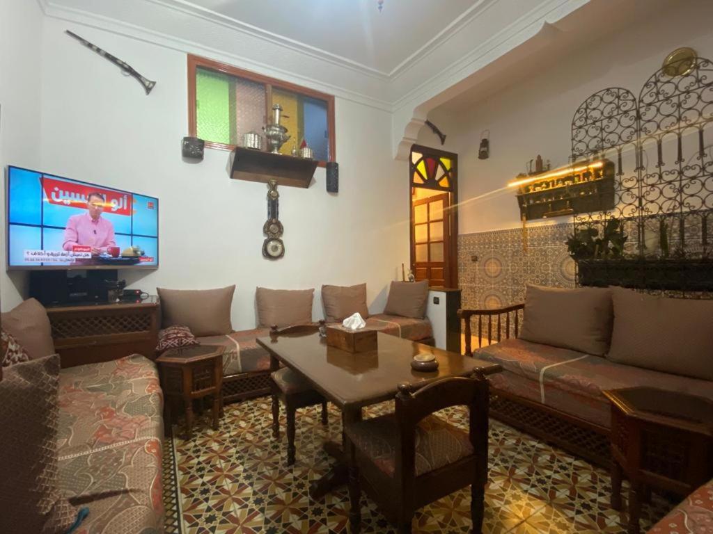 Appartement Meuble 5 Personnes En Plein Centre Ville ラバト エクステリア 写真